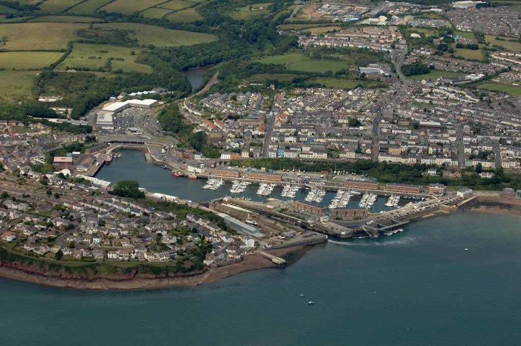 Milford haven port где это